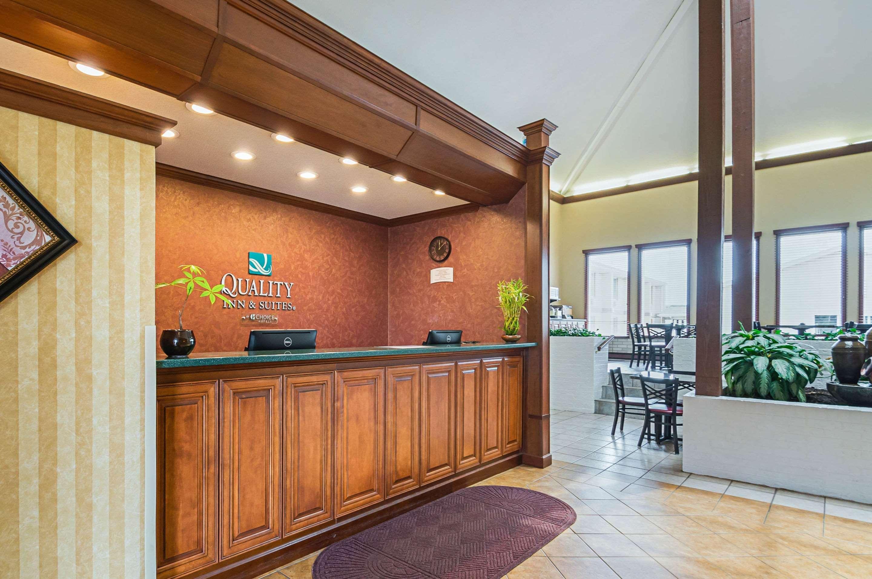 Quality Inn & Suites Frostburg-Cumberland Esterno foto