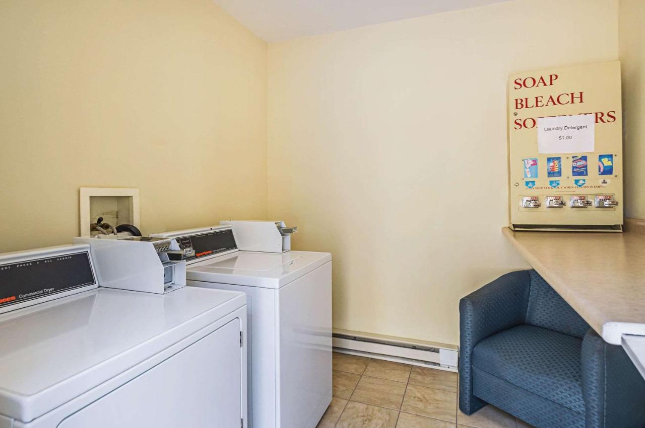 Quality Inn & Suites Frostburg-Cumberland Esterno foto